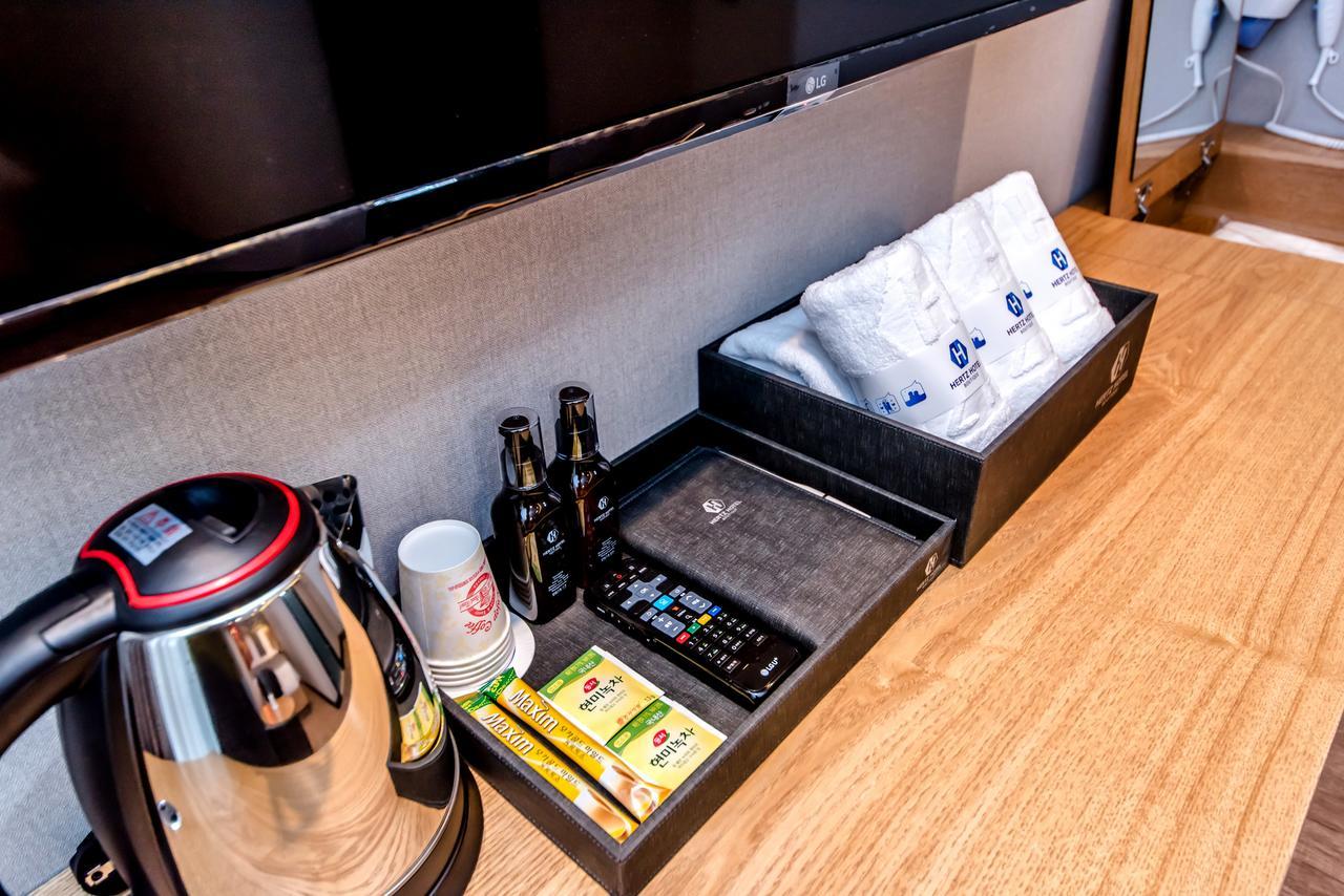 Jeju Hertz Hotel Екстер'єр фото